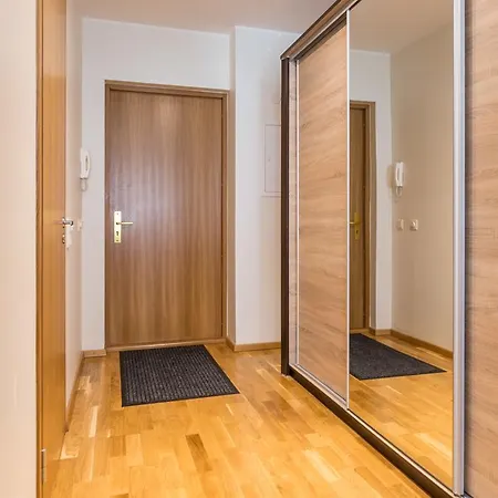 Hilltop Apartments - City Centre Foorum Tallinn Exterior photo